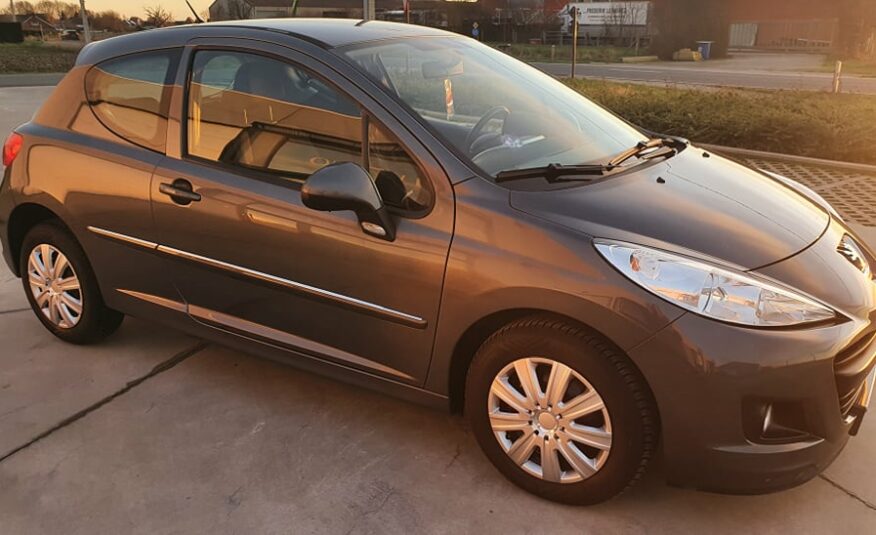 Peugeot 207+