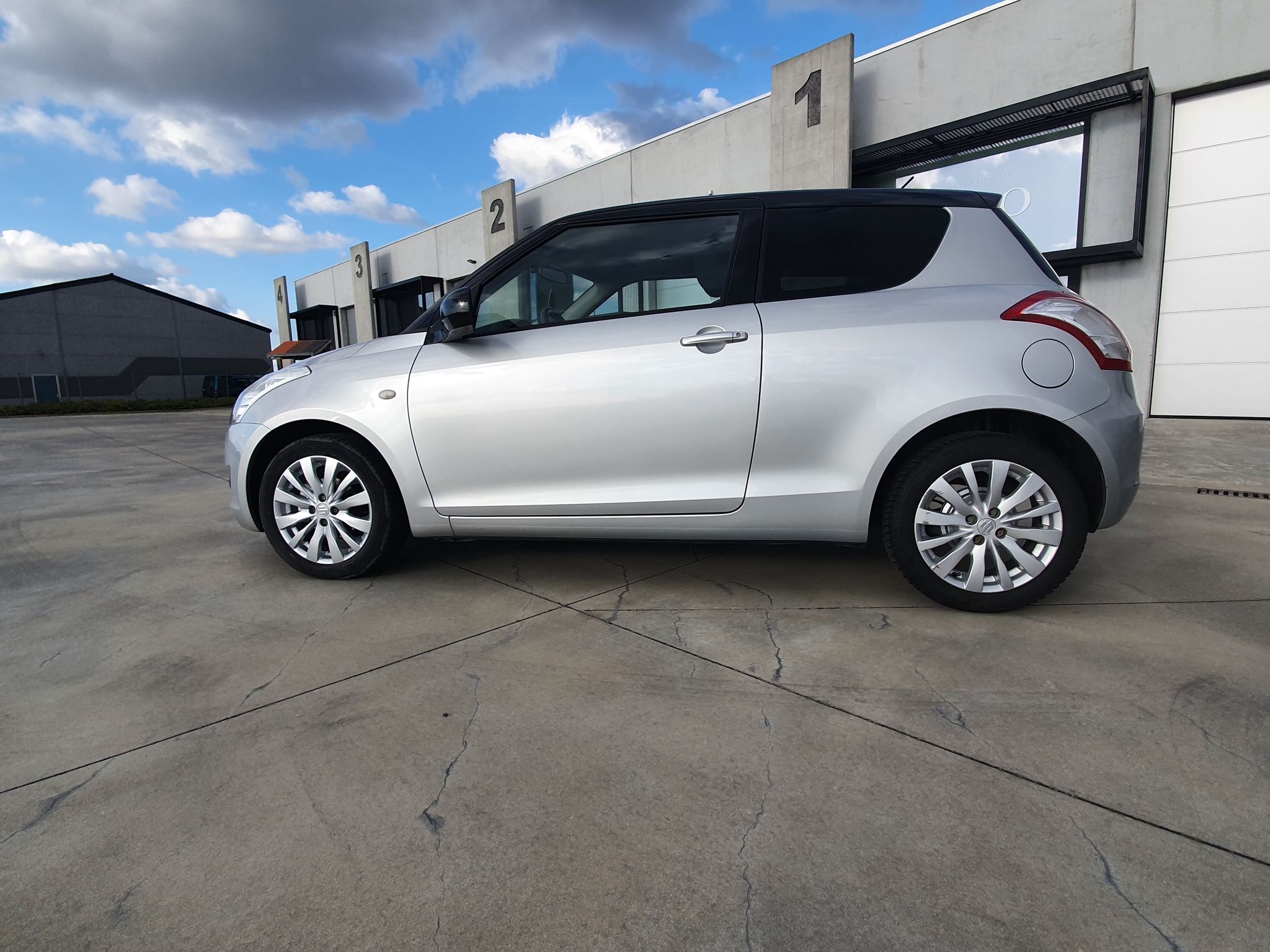 Suzuki swift 1.2i @ttraction look